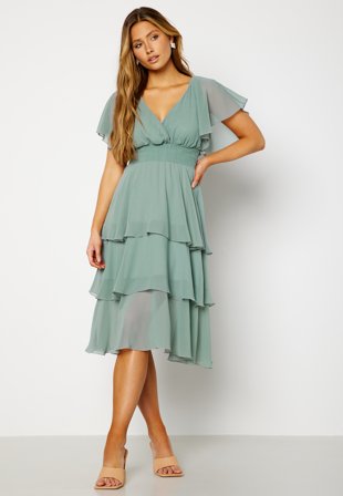 Goddiva Flutter Tiered Midi Dress Sage Green Klær