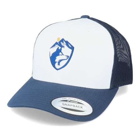 Wild Spirit - Blå trucker Keps - Wolf Mountain Navy/White/Navy Trucker @ Hatstore