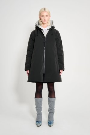 Mosebacke Matte Winter Coat Black