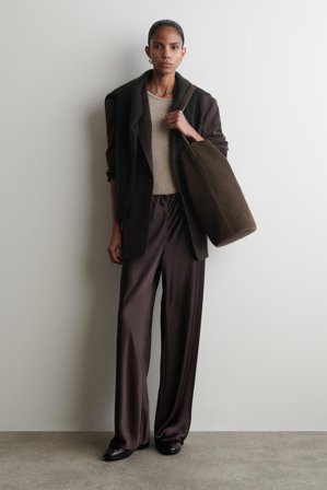 COS Women's Paradigm Tote Bag - Suede in Brown