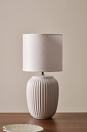 Jotex - KARLSSON lampa stołowa Biały - Kup Lampy stołowe firmy Jotex