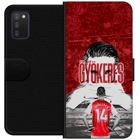 Yhteensopiva Lompakkokotelo Samsung Galaxy A03s Punainen dramaattinen kollaasikuva, jossa esiintyy Viktor Gyökeresin muotokuva ja pelaajia takaapäin a