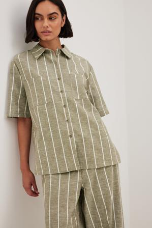 Lillie Grace x NA-KD Chemise décontractée à rayures - Tenues d'été - Vert,Stripe - EU 40