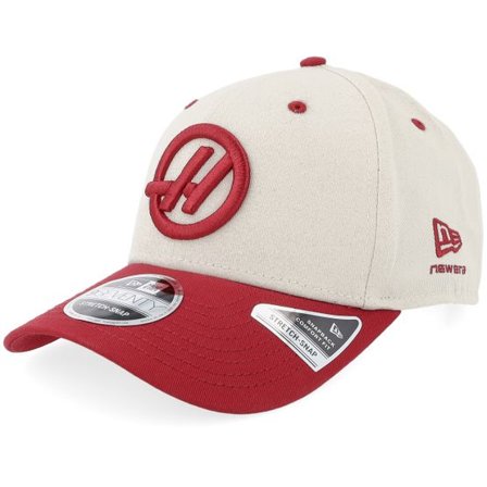 New Era - Motor Beige adjustable Keps - Haas F1 26 Wordmark 9SEVENTY Stone/Red Adjustable @ Hatstore