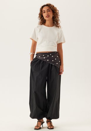 VILA - Viemilie Hw Parachute Pants - Black - Kläder - - Bubbleroom