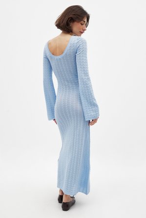 NA-KD Robe longue en maille à dos profond - Robes Pull - Bleu - M