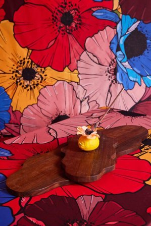 By On Flowy Serveringsbrett MørkBrun 70x25