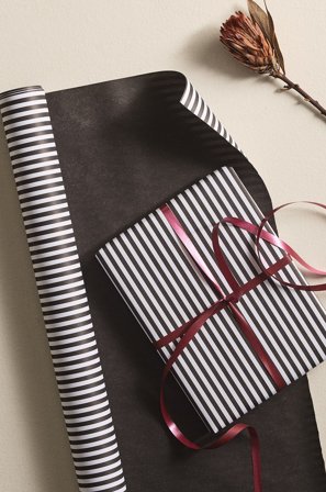 Jotex - Gavepapir - Lengde 10 Meter Svart/hvit - GEORGIA - Kjøp Gavepapir & gavebånd hos Jotex