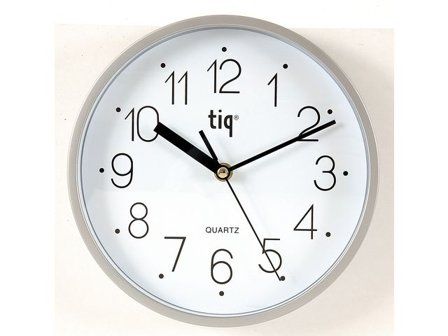 Väggur TIQ 22,5cm silver - Lyreco - Kontorsmöbler och inredning - Väggur - Väggur