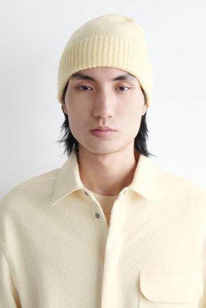 COS Women's Gorro Cashmere in Amarillo