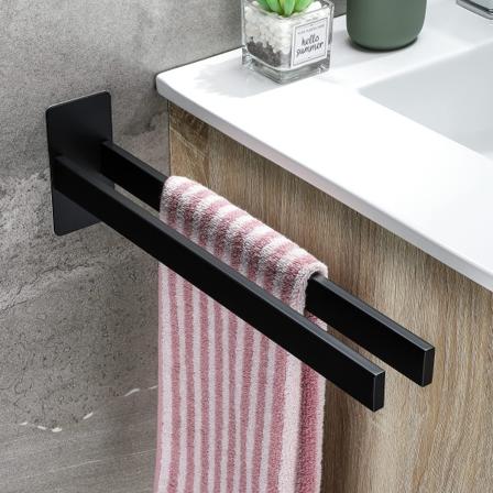 Fyrkantig handdukshängare i rostfritt stål med tvåarmar Vägghängd handdukshängare för badrum och kök Mattsvart 39 cm