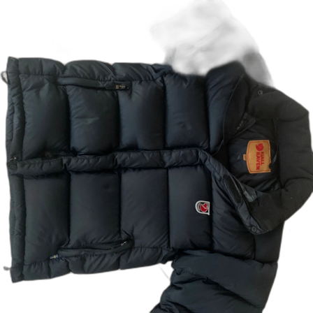Svart dunjacka från Fjällräven XXS