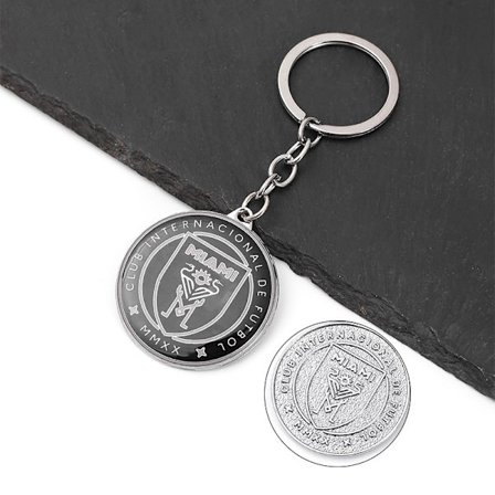 2-pack Färgglada metallnyckelringar för bilar, souvenirer och presenter till fotbollsfans