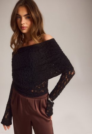 Bubbleroom - Drapy Lace Top - Black - Kläder