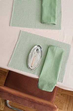 Jotex - Placemat Met Pak Van 2 Servet Met Pak Van 2 Groen/roze Groen/roze - FRIDOLIN - Koop Placemats bij Jotex