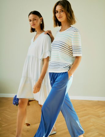 FREE/QUENT Pants From Freequent In A Soft Material. The Pants Have A Simple Silhouette With - White - M