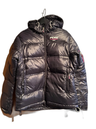 Svart Peak Performance dunjacka