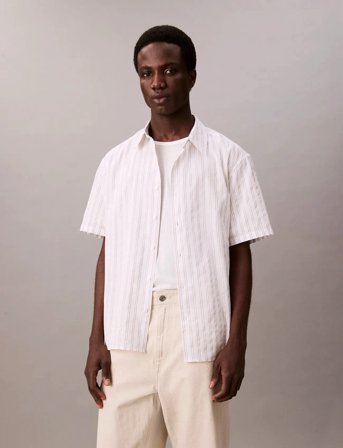 Calvin Klein Ss Supima Chest Emb Crewneck Tee - White - L