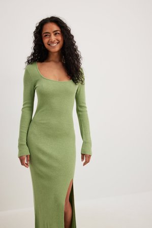 Moa Mattsson x NA-KD Stickad maxiklänning med hög slits - Stickade klänningar - Grön - XL