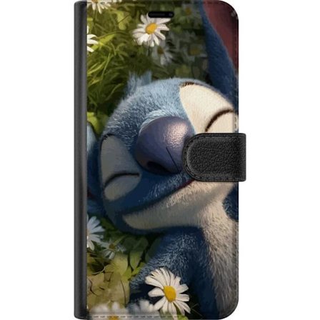 Xiaomi Redmi 14C Lompakkokotelo Stitch nukahtaa rauhallisesti päivänkakkaroiden niittyyn, jossa pehmeä valo ja luonnon rauha luovat lämpimän ja r
