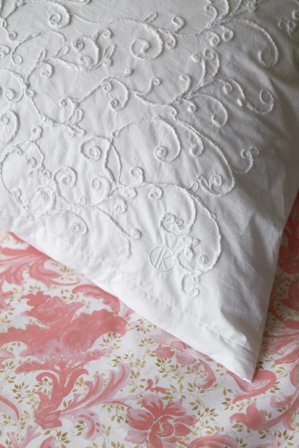 Tone Kroken Putetrekk Hvit brodert 60x80cm bomullspercale