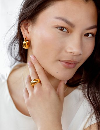 Syster P Bolded Big Ring Gold - Gold - 9