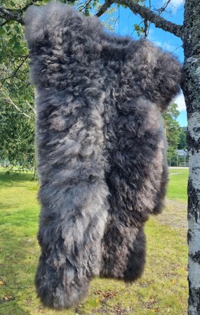 Granberg Garveri Norsk Saueskinn Gråmelert-mørk 110cm