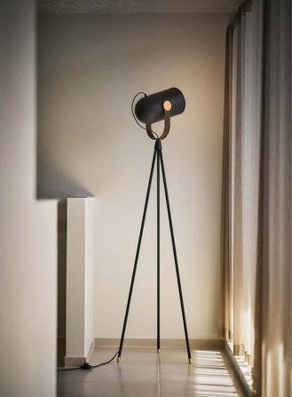 Carronade II gulvlampe sort/sort eik