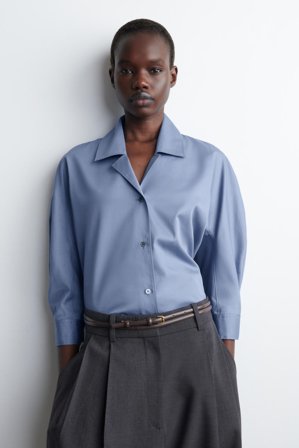 COS Damen Sculptural Cotton Shirt - Blau