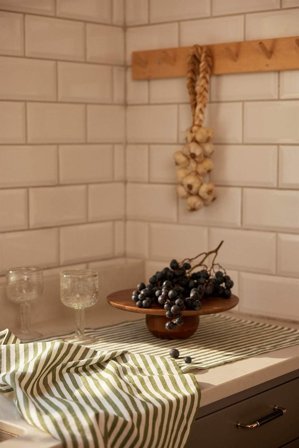 Cellbes of Sweden - Vevet, stripete bordløper i grønn / hvit / stripete i størrelse