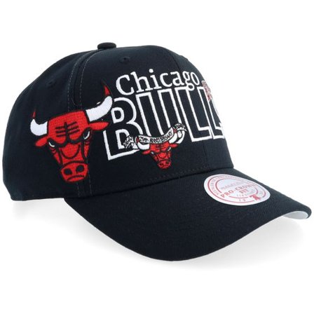 Mitchell & Ness - NBA Svart adjustable Keps - Chicago Bulls Mash Up Pro Black Adjustable @ Hatstore