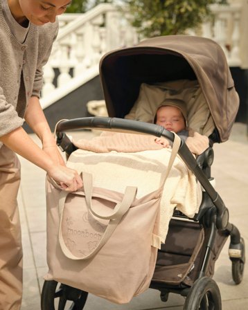 Rummelig pusletaske med indvendige lommer, elastikbånd & lynlås