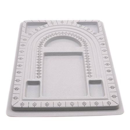 Rannekorun suunnittelualusta flokattu helmitaulu rannekoruhelmi korut O