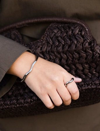 By Jolima Wave Ring - Silver - 1.8 CM