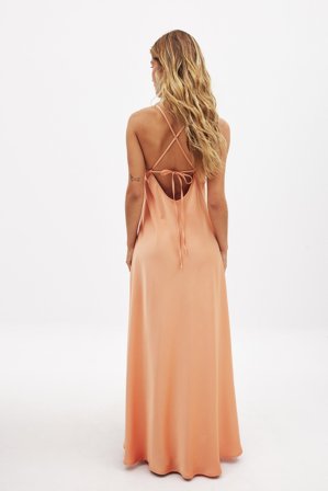 NA-KD - Volumiøs kjole i sateng med knyting i ryggen - Ballkjoler - Oransje - EU 44