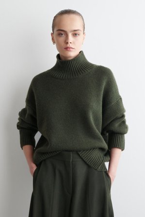 COS Women's Chunky Funnel Neck Wool Jumper in Green