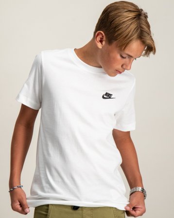 Nike K Nsw Tee Emb Futura Lbr Hvid T-shirts Dreng - Kids Brand Store