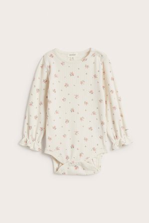 Newbie | Body med blommor | Offwhite