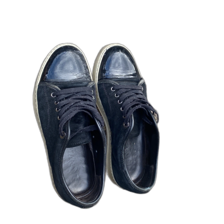 Svarta sneakers från Lanvin med lackad tå