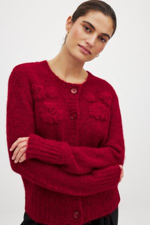 NA-KD - Strikket cardigan med blomst - Cardigan - Rød - L (EU 42-44)
