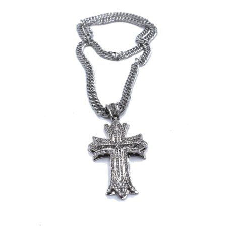 Kors halskjede med hvite steiner