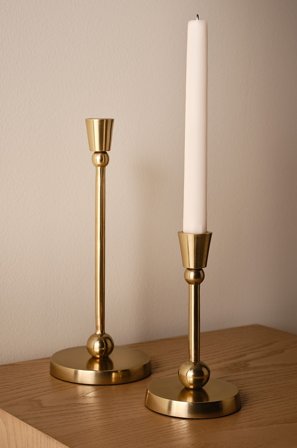 Jotex - Stearinlys 2-pakke Gull - SALLY - Kjøp Lysestaker hos Jotex