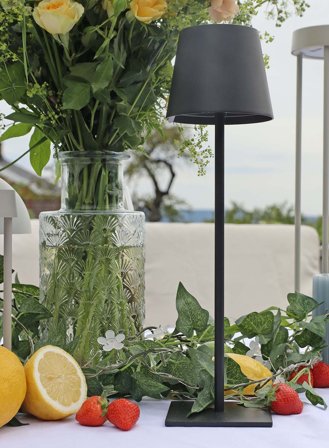 Grimstad oppladbar bordlampe H38 - sort