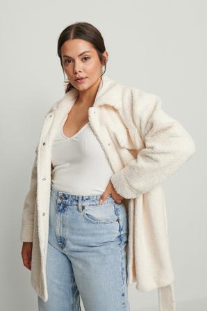 NA-KD Veste en peluche à ceinture - Vestes surchemises - Blanc - EU 54