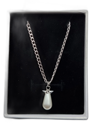 Stilfullt handgjort halsband inspirerat av Maria Nilsdotter