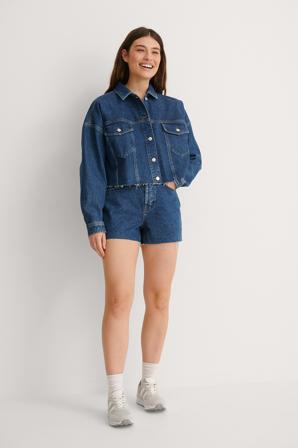 NA-KD Trend Short en jean à ourlet franc vintage - Shorts en jean - Bleu - EU 34
