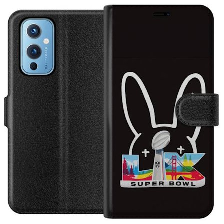 Kompatibel Tegnebogsetui til OnePlus 9 Bad Bunny portræt med åben skjorte, tatoveringer og krøllet hår i stilfuld modefotografering