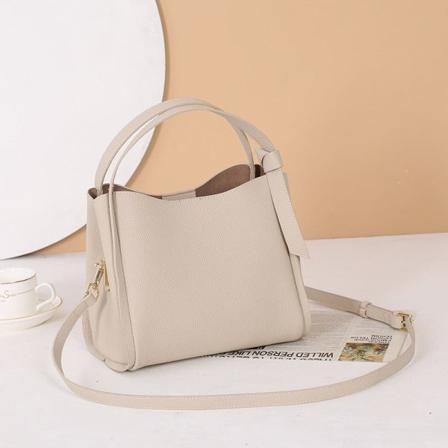 Naisten Nahkainen Käsilaukku Nahka Käsilaukku Muoti Bucket Bag Nahkainen One-Shoulder Crossbody Bag Ivory White