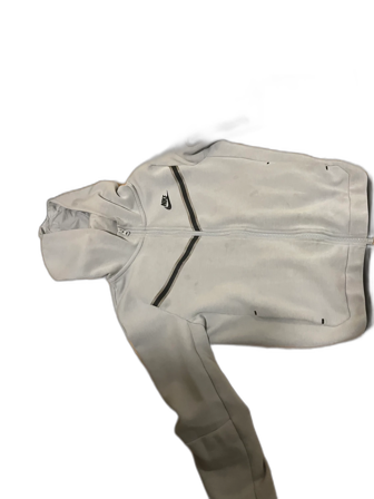 Nike tech barn 10/11 typ