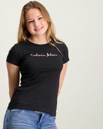 Calvin Klein SCRIPT LOGO SLIM SS T-SHIRT Svart T-shirts Tjej - Kids Brand Store